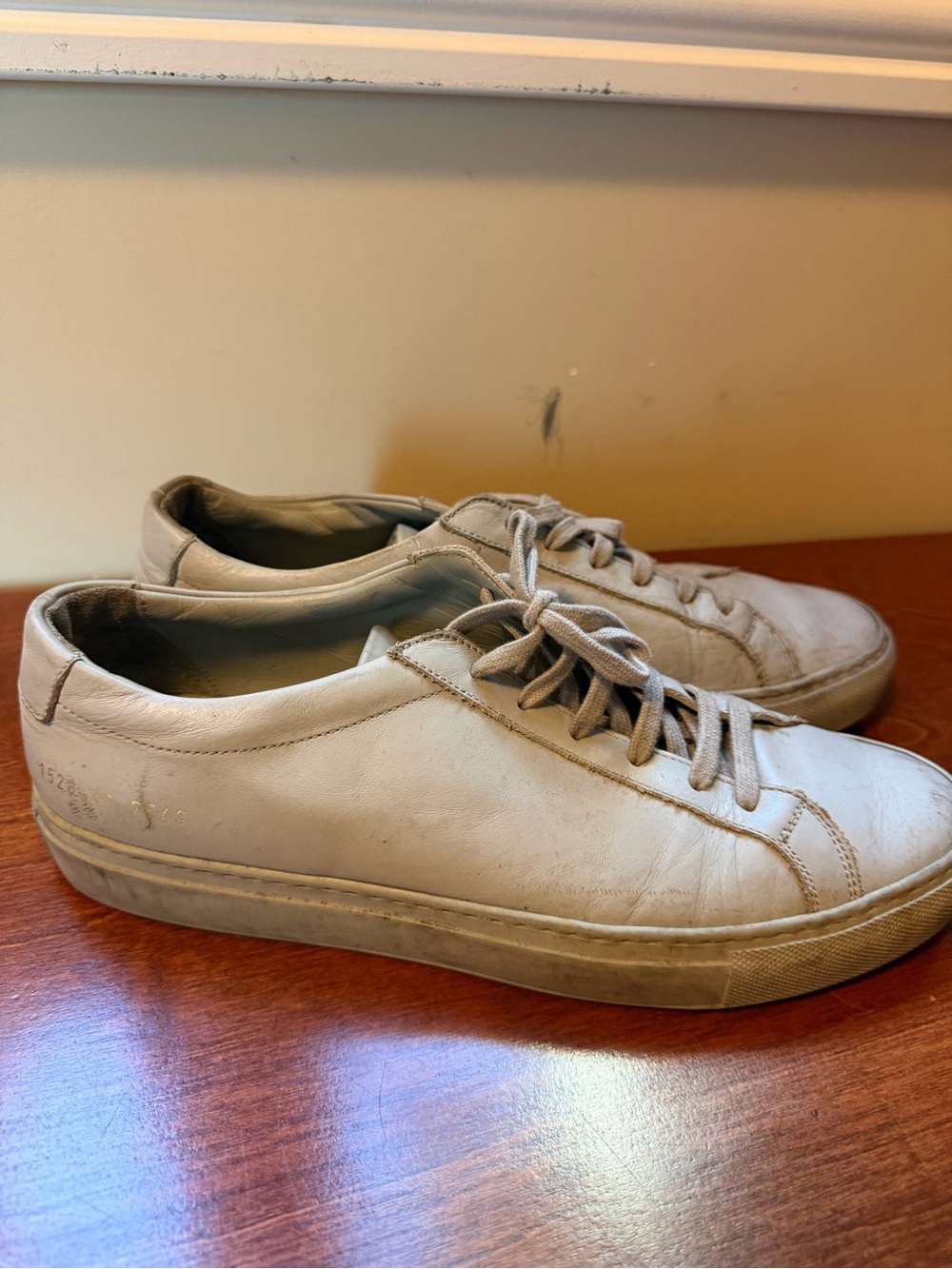 Common Projects Achilles Low Low-Top Leather Sneakers in Light Gray sz 41